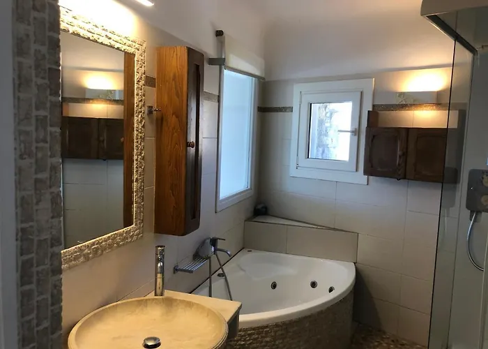 Villa Flaskos Village