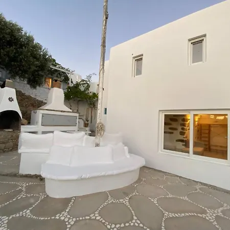 Eleni Villa